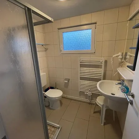 In Ruhiger Lage In Auf Rügen * Binz